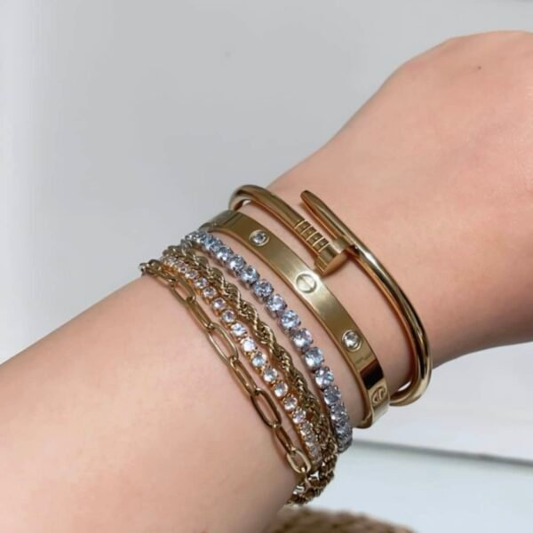 عرض ٦ قطع استانليس ✨