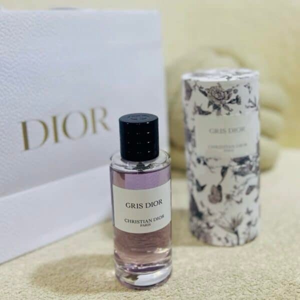 GRIS DIOR💜