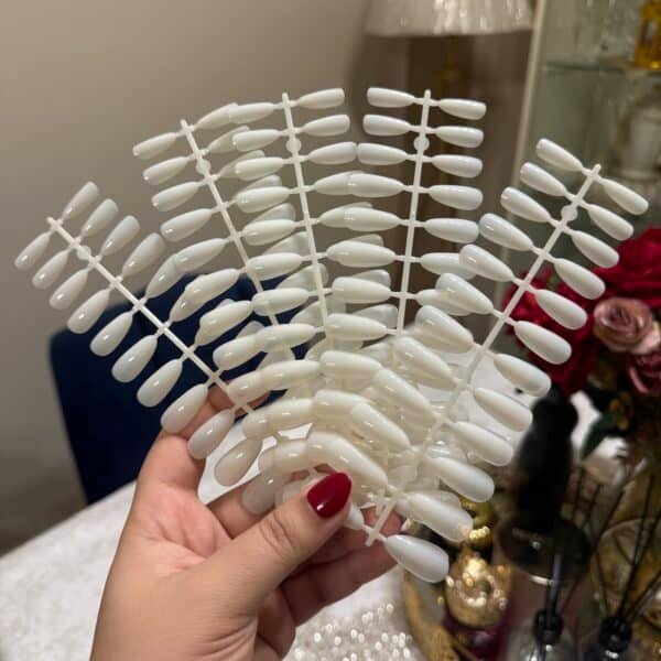 5 باكيت اظافر 120 ق✨